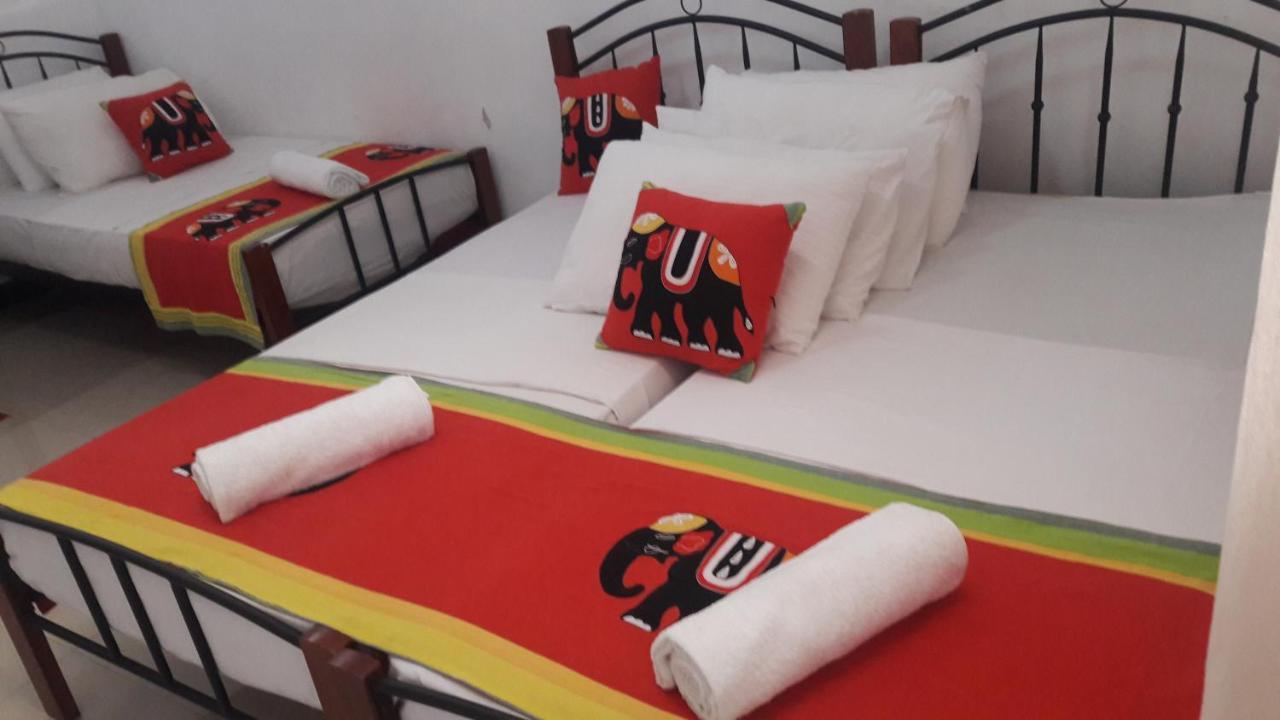 Charlton Kandy City Rest Extérieur photo