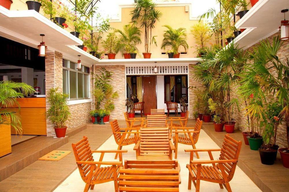 Charlton Kandy City Rest Extérieur photo