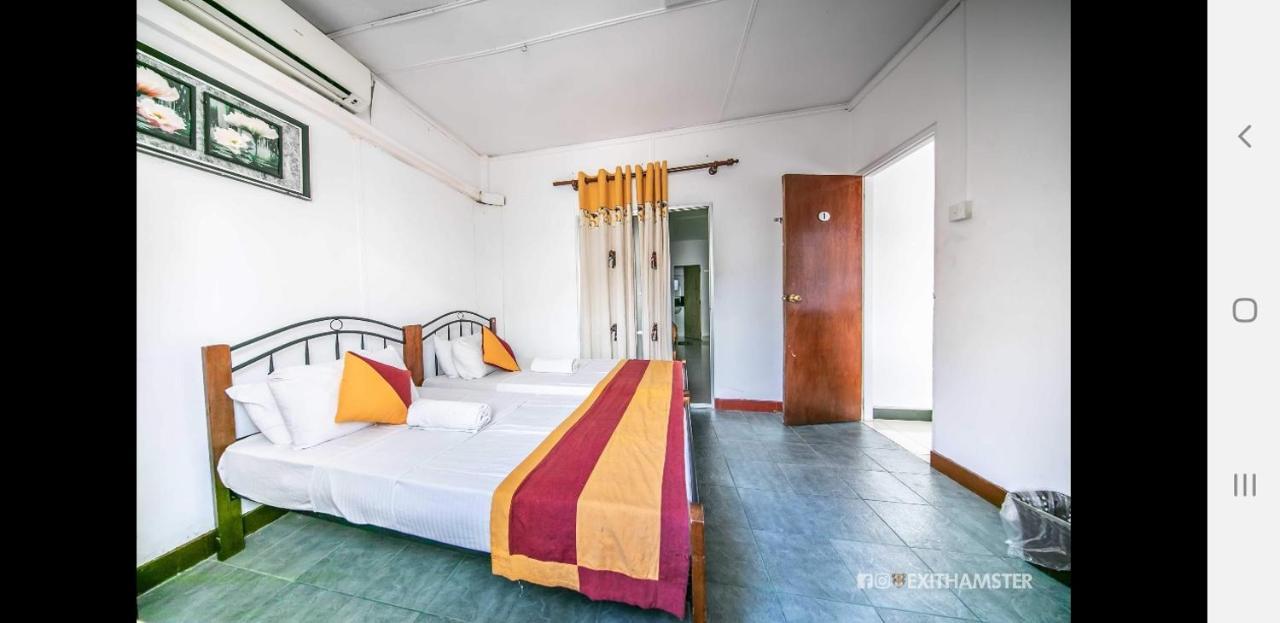 Charlton Kandy City Rest Extérieur photo